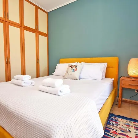 Pebbles And Sea At With Shared Pool Apartamento *