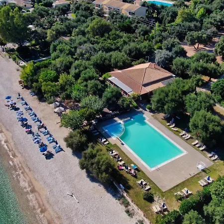 Pebbles And Sea At With Shared Pool Apartamento