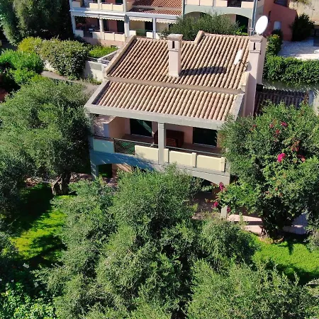 Pebbles And Sea At With Shared Pool * Mparmpati